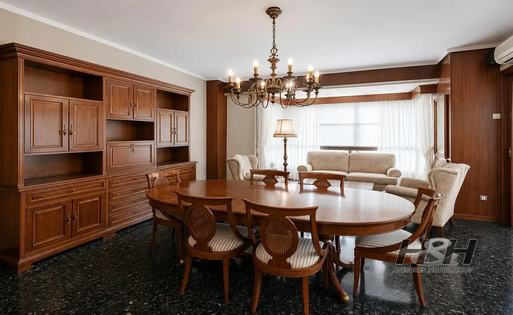 Comedor de Piso en venta en Valencia con Aire acondicionado, Calefacción y Balcón