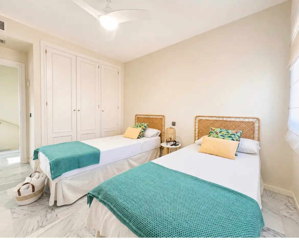 Bedroom of Houses for sale in Marbella  with Air Conditioner, Private garden and Terrace