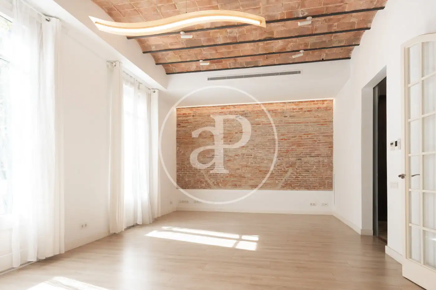 Flat with terrace to rent in C/ de Provença, imagen 16