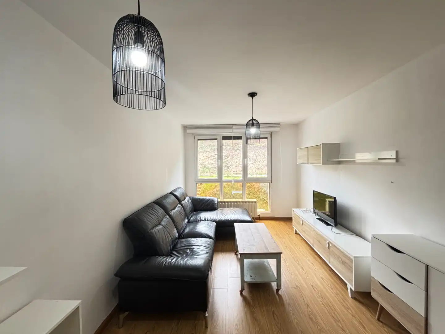 Sala de estar de Apartamento en venta en Ames con Calefacción, Trastero y Amueblado