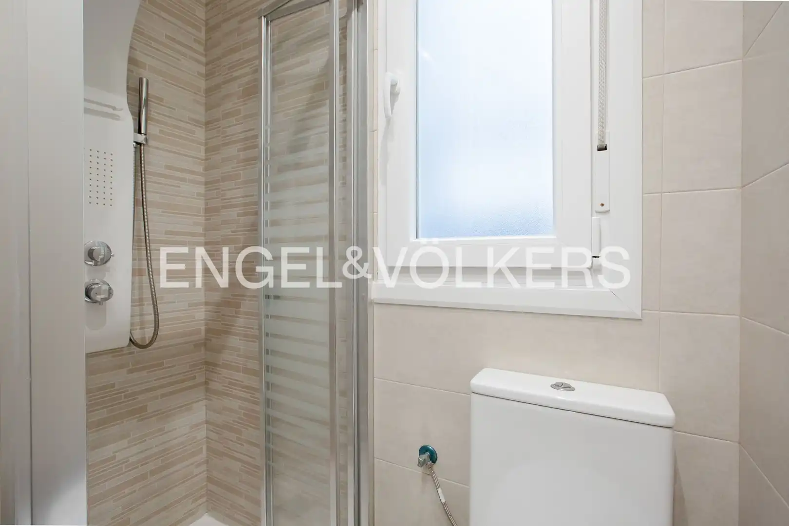 Baño de Piso en venta en Bilbao  con Calefacción y Balcón