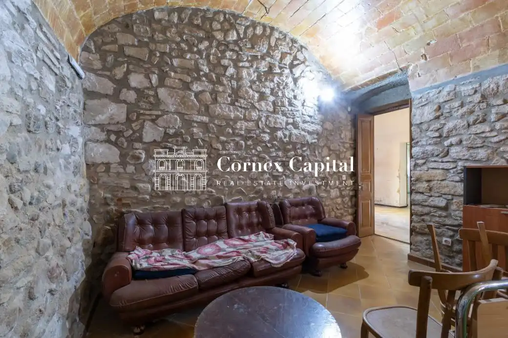 Finca rústica en venda en Ullastret amb Jardí privat, Terrassa i Traster