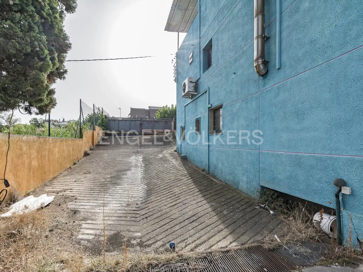 Vista exterior de Casa o xalet en venda en Tordera amb Calefacció, Terrassa i Traster