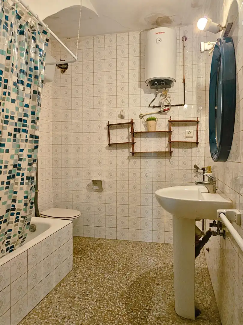 Baño de Local en venta en Ròtova con Aire acondicionado y Amueblado