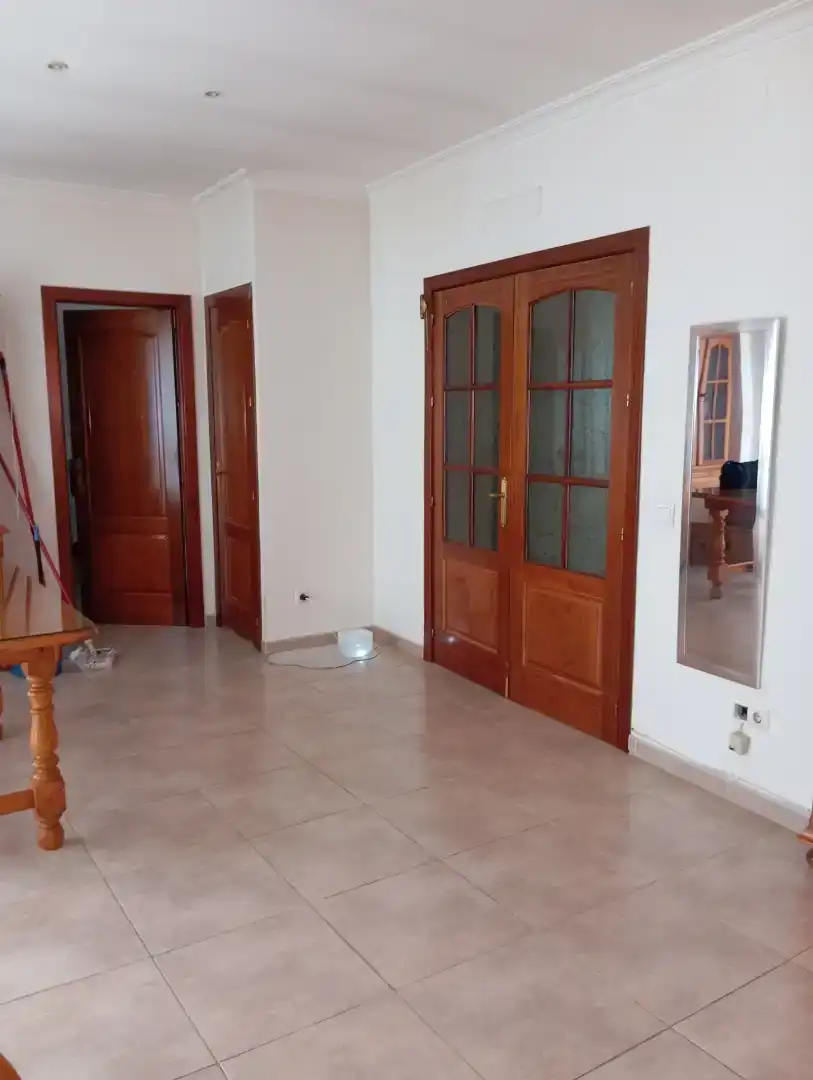 Casa adosada en venda en Dos Hermanas amb Aire condicionat i Balcó