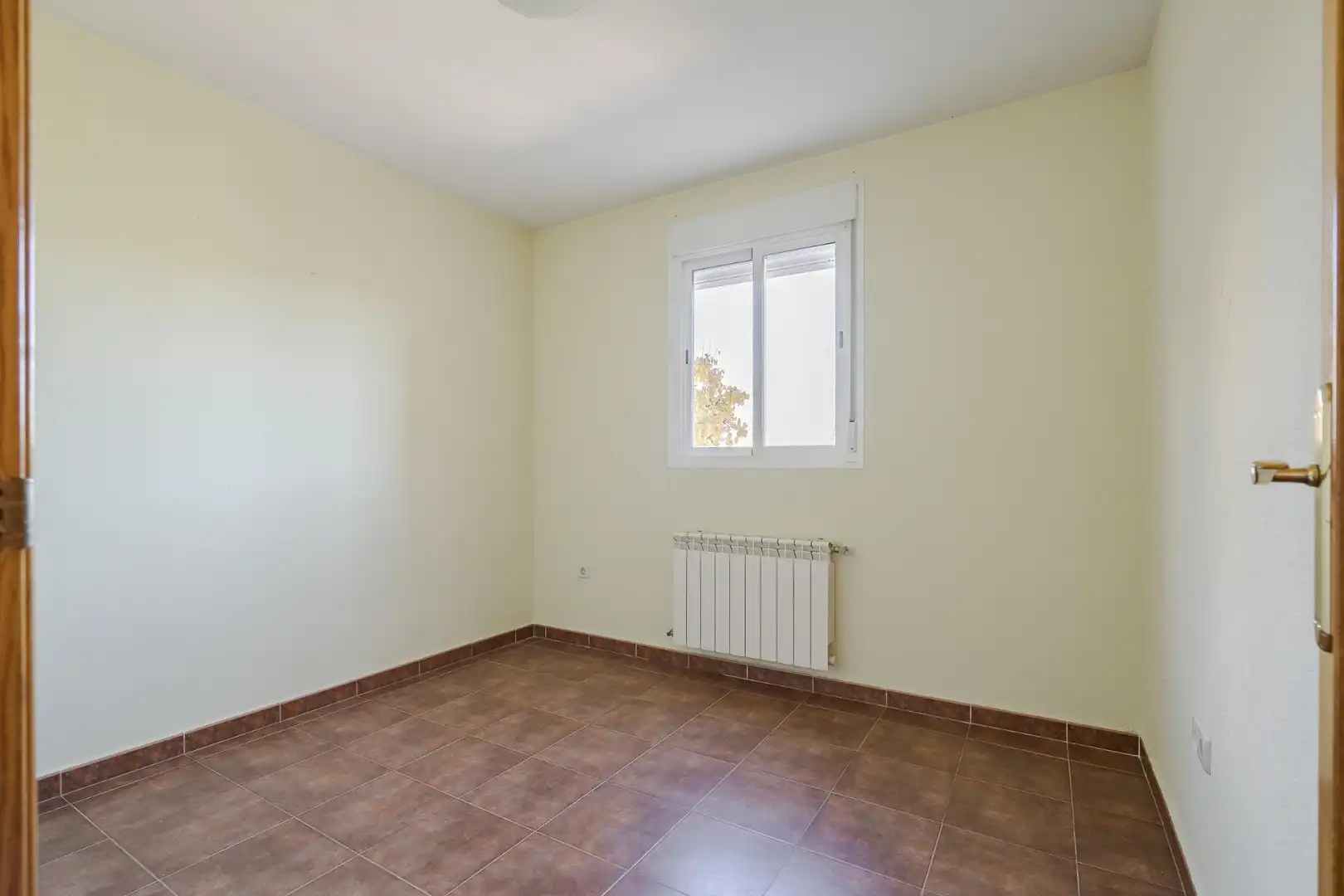 Schlafzimmer von Einfamilien-Reihenhaus zum Verkauf in Carabaña mit Heizung, Privatgarten und Terrasse