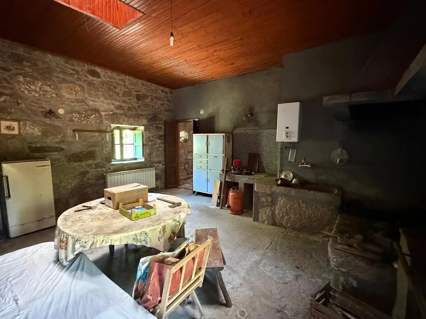 Cuina de Casa o xalet en venda en Salvaterra de Miño amb Jardí privat i Parquet