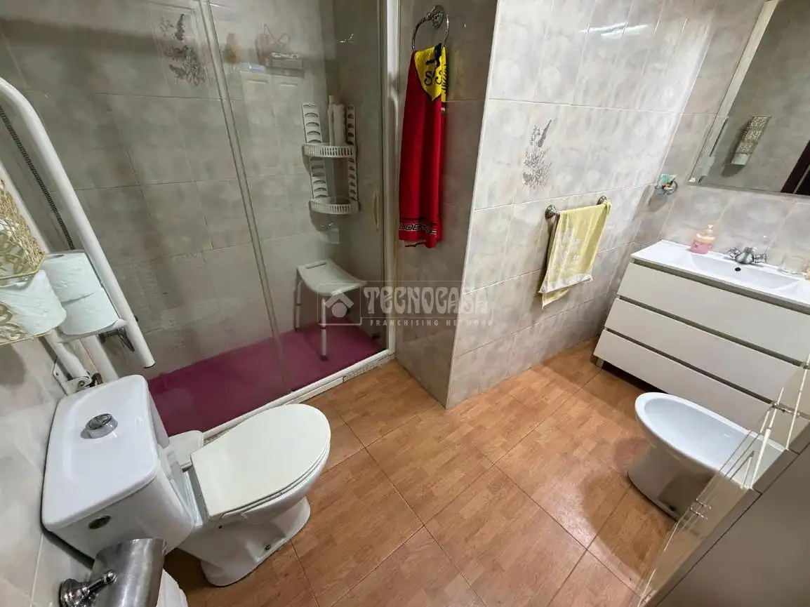 Bathroom of Detached homes for sale in Bailén  with Air Conditioner, Terrace and Balcony