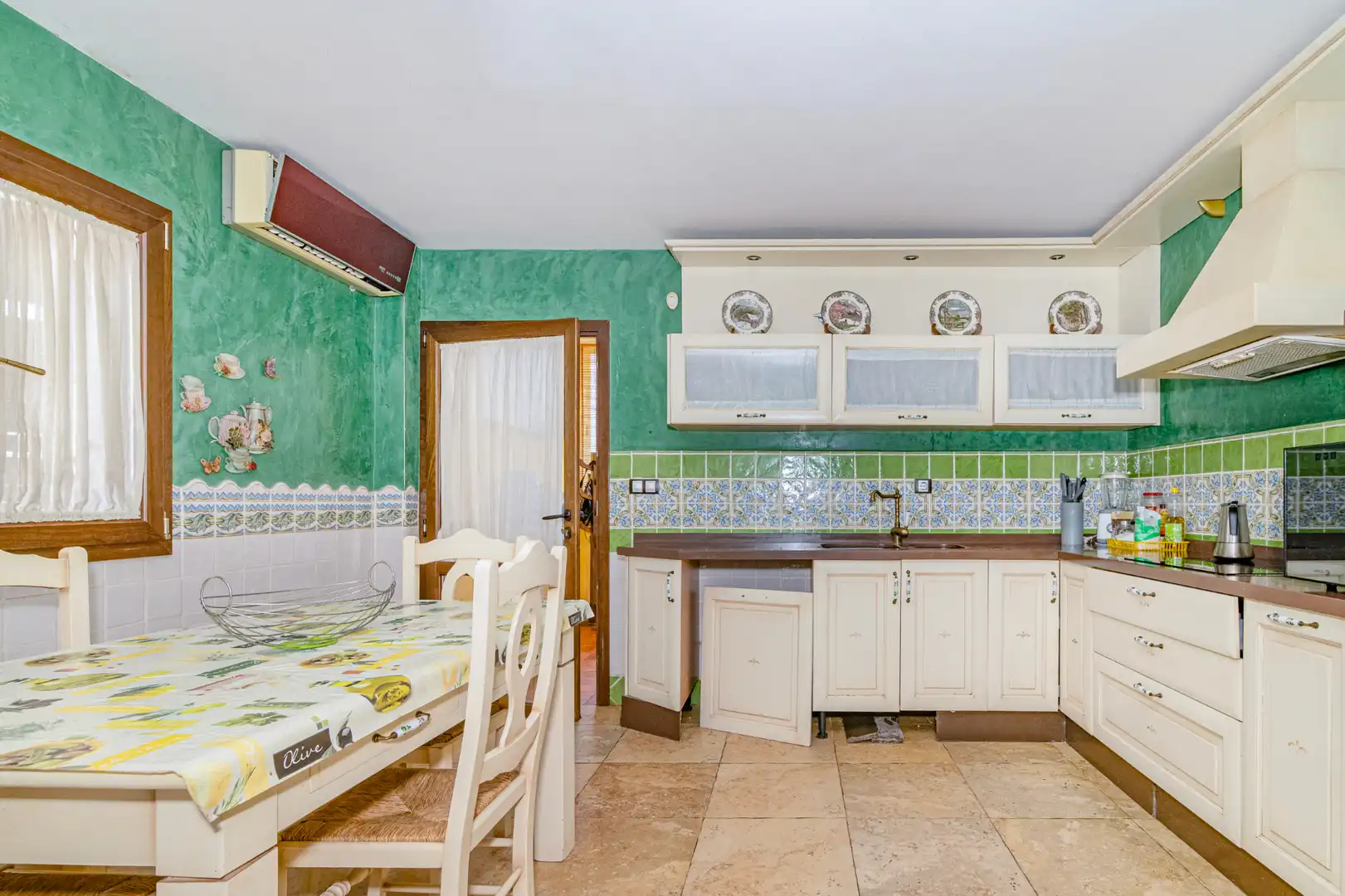 Cocina de Casa o chalet de alquiler en Las Gabias con Aire acondicionado, Calefacción y Jardín privado