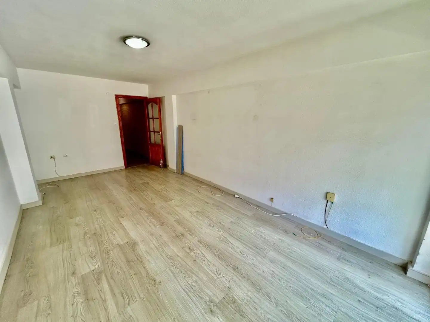 Piso en venta en  Valencia Capital con Balcón