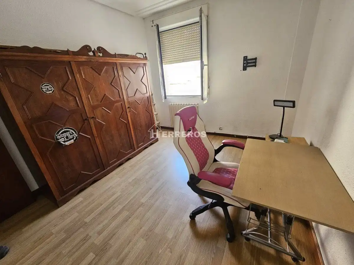 Flat for sale in  Logroño  with Heating, Parquet flooring and Terrace