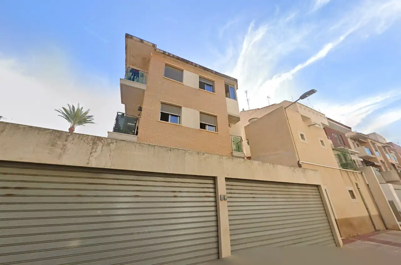 Vista exterior de Trastero en venta en Murcia