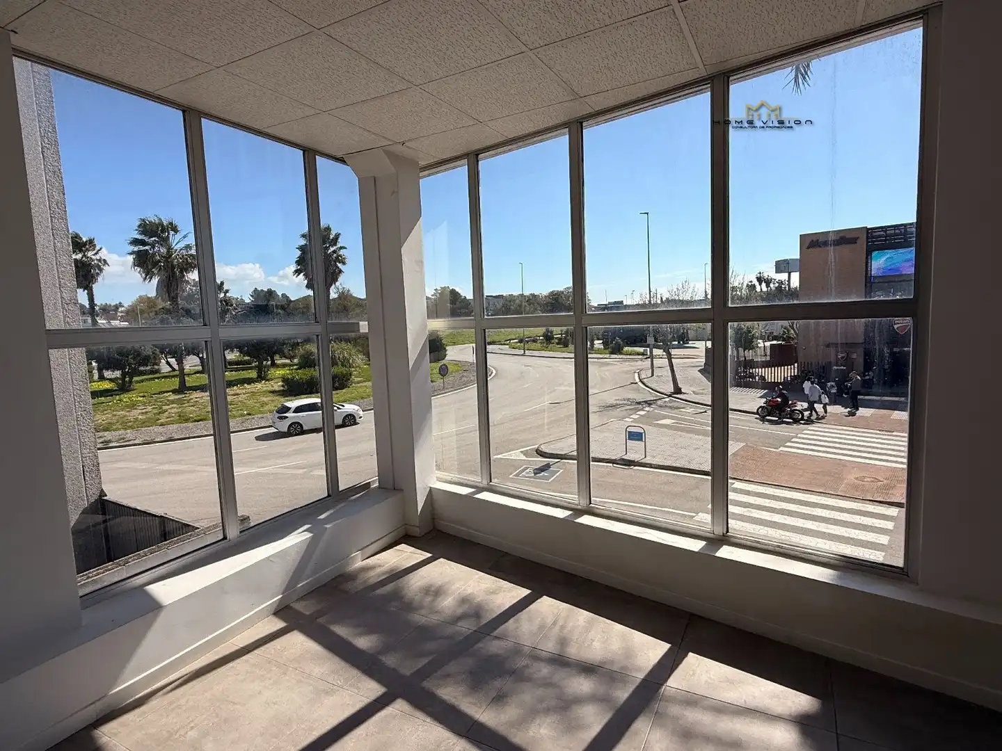 Oficina de lloguer a bonanza, Picadueñas