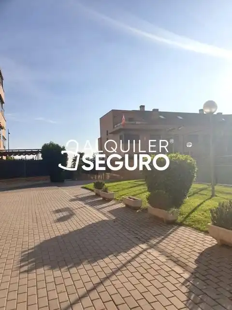 Exterior view of Flat for rent in Parla  with Air Conditioner, Heating and Terrace