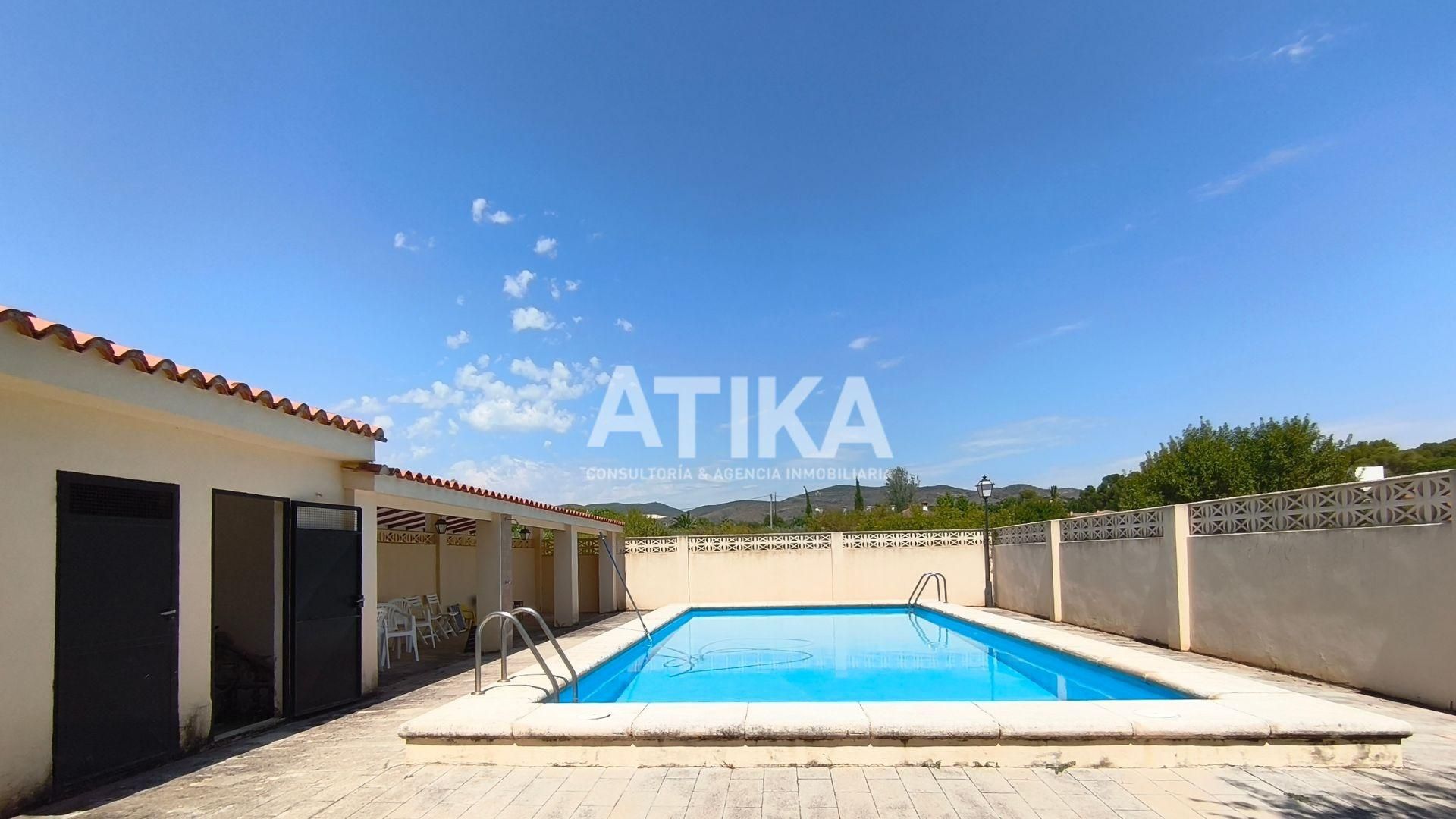 Piscina de Casa o xalet en venda en Ontinyent amb Jardí privat, Terrassa i Traster