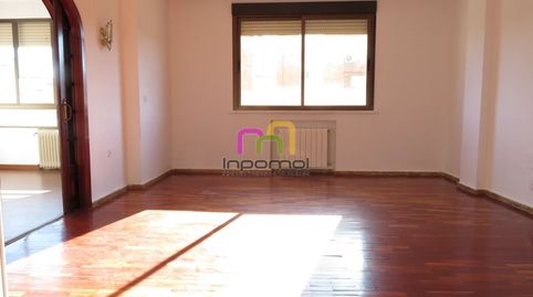 Foto 2 von Wohnung zur Miete in Santa Marina, Badajoz Capital
