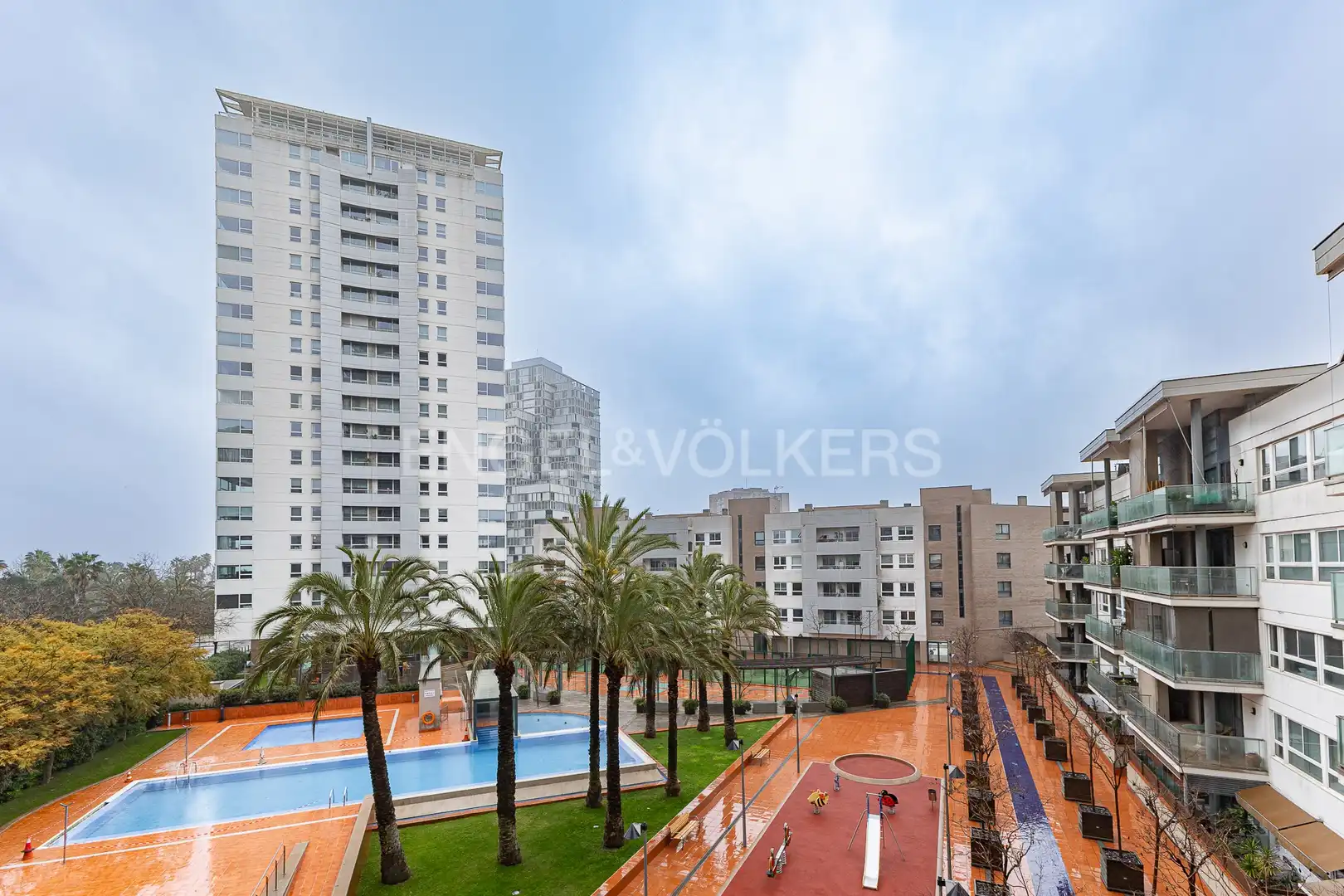 Außenansicht von Wohnung zur Miete in Barcelona mit Klimaanlage, Heizung und Parkett