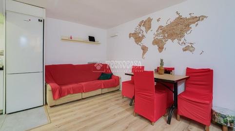 Foto 4 de Piso en venta en Les Roquetes, Barcelona