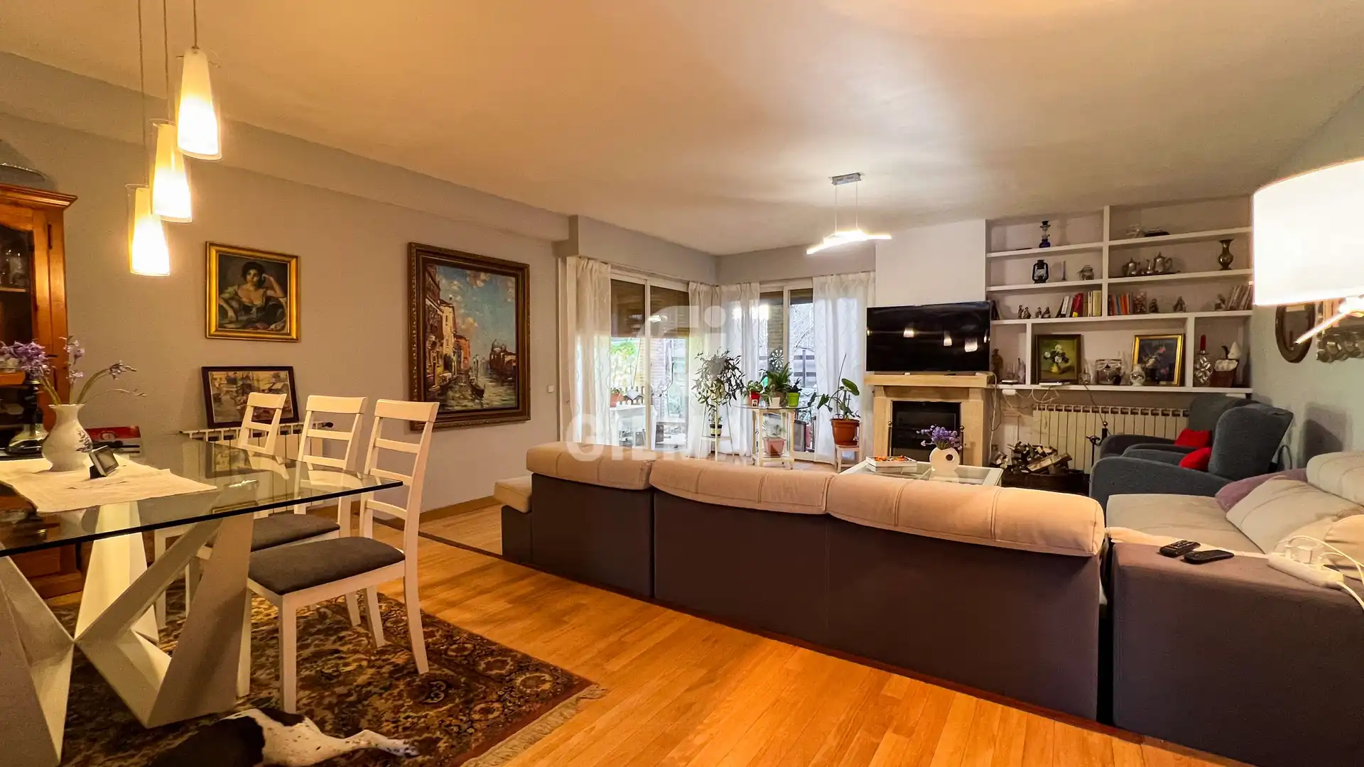 Sala de estar de Casa adosada en venta en Collado Mediano con Calefacción, Jardín privado y Piscina