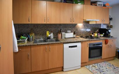 Kitchen of Single-family semi-detached for sale in La Bisbal d'Empordà  with Air Conditioner and Heating