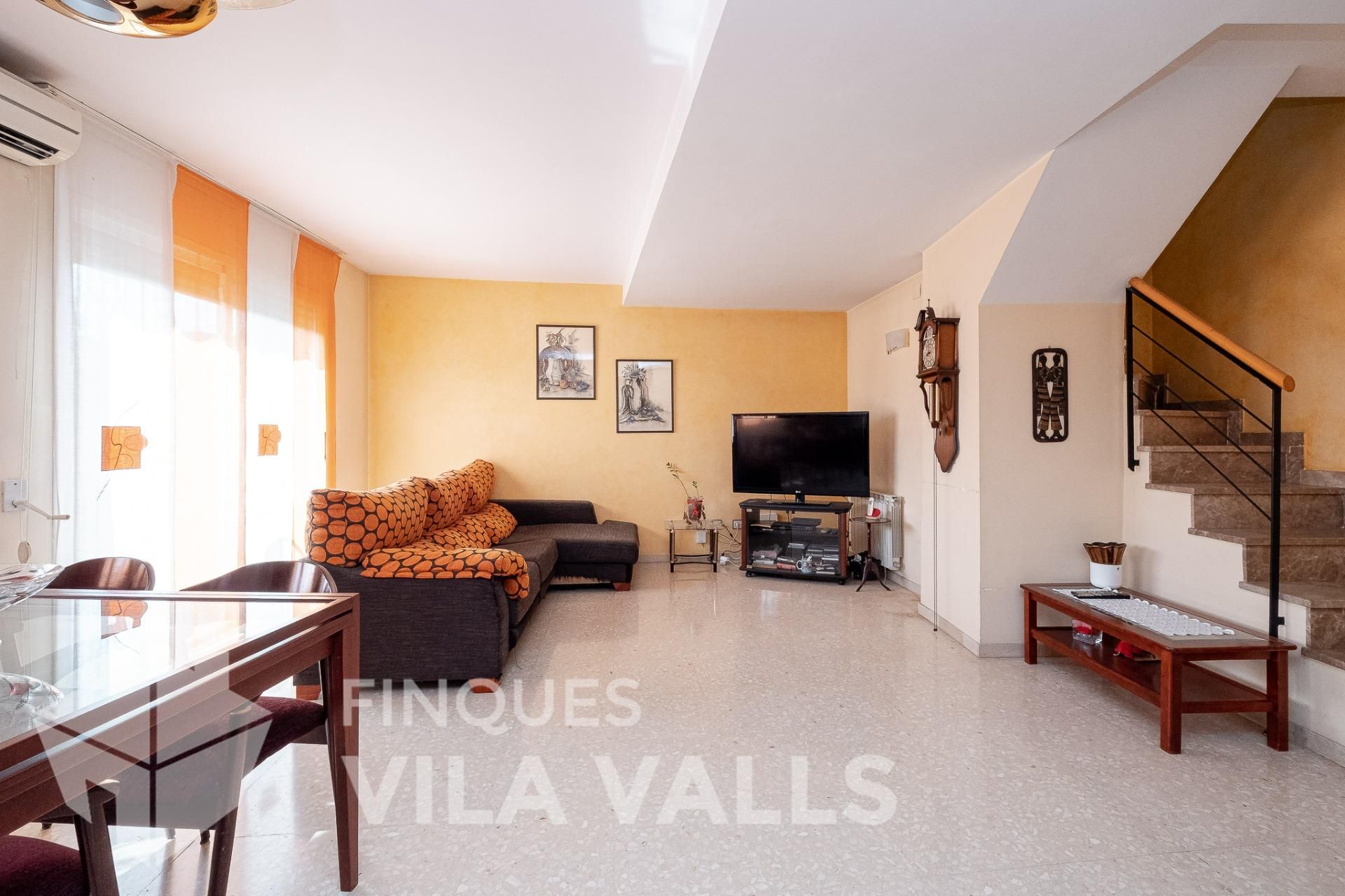 Living room of Flat for sale in Parets del Vallès  with Heating, Terrace and Storage room
