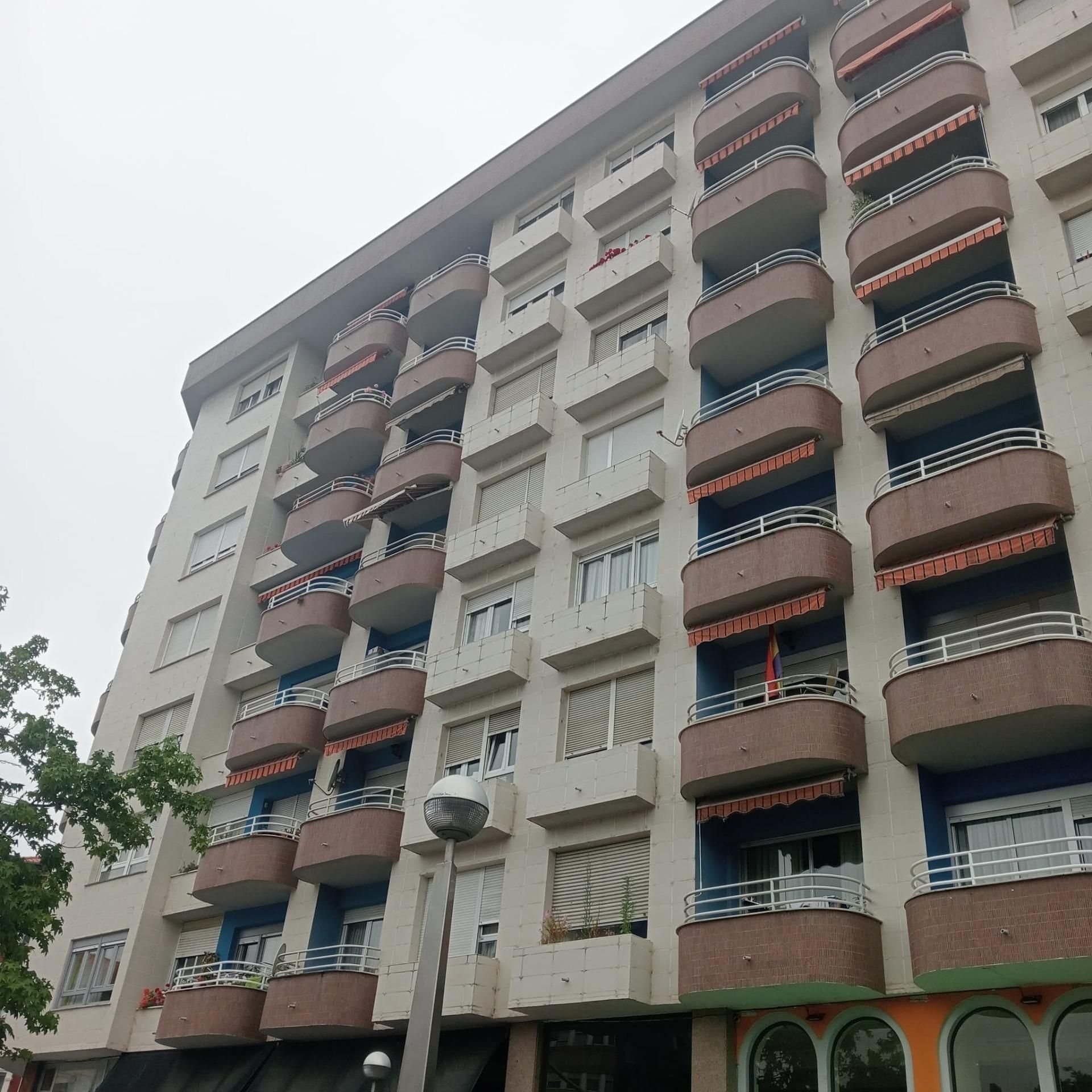 Vista exterior de Pis en venda en Torrelavega  amb Calefacció i Terrassa