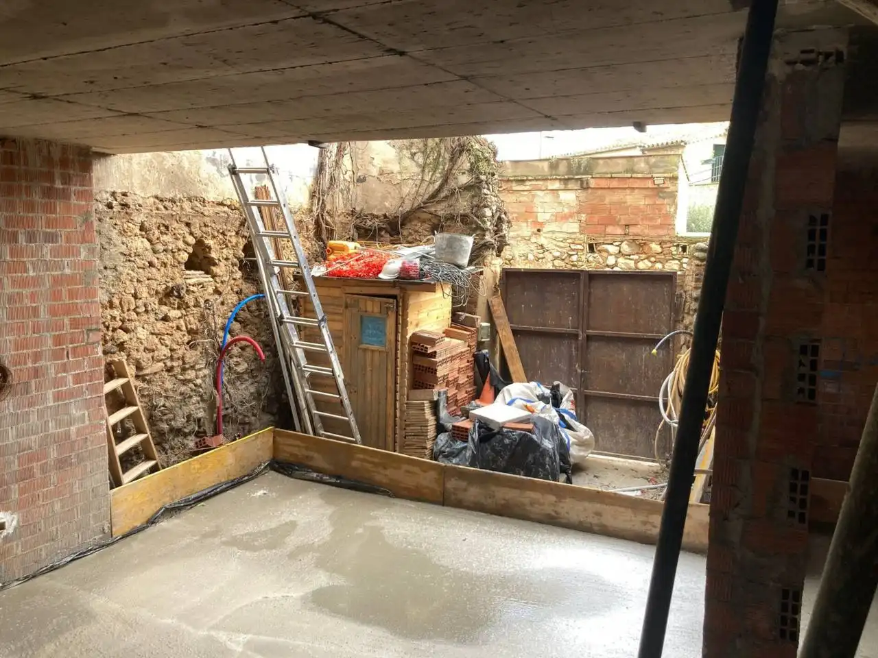 Einfamilien-Reihenhaus zum Verkauf in Ventalló mit Klimaanlage, Heizung und Privatgarten
