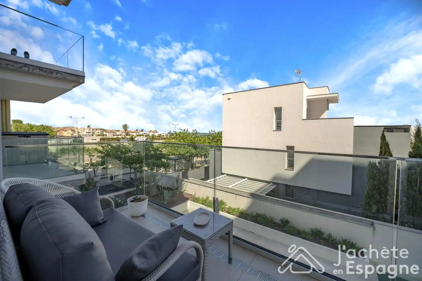 Terrasse von Wohnung zum Verkauf in Vinaròs mit Klimaanlage, Terrasse und Möbliert