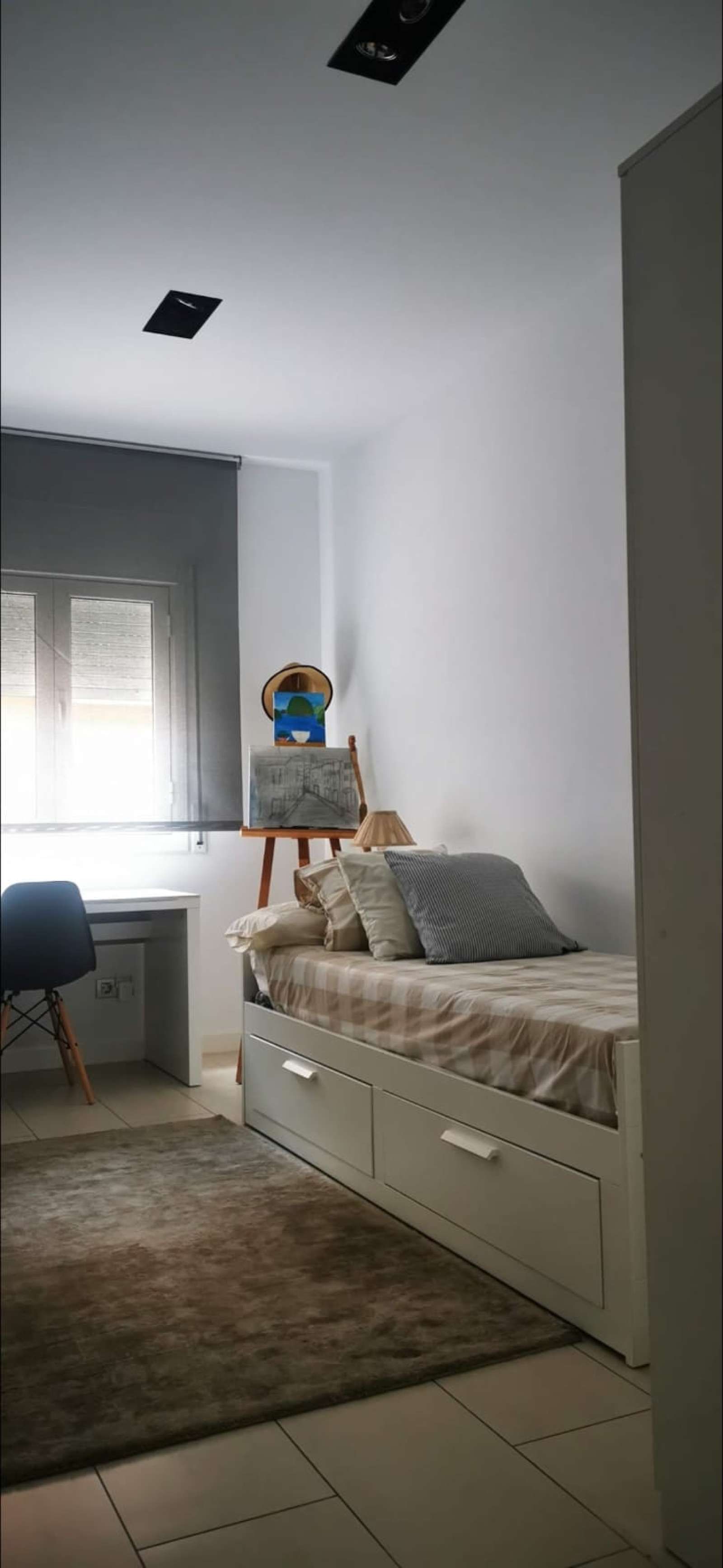 Bedroom of Flat to share in Argentona  with Air Conditioner, Heating and Terrace