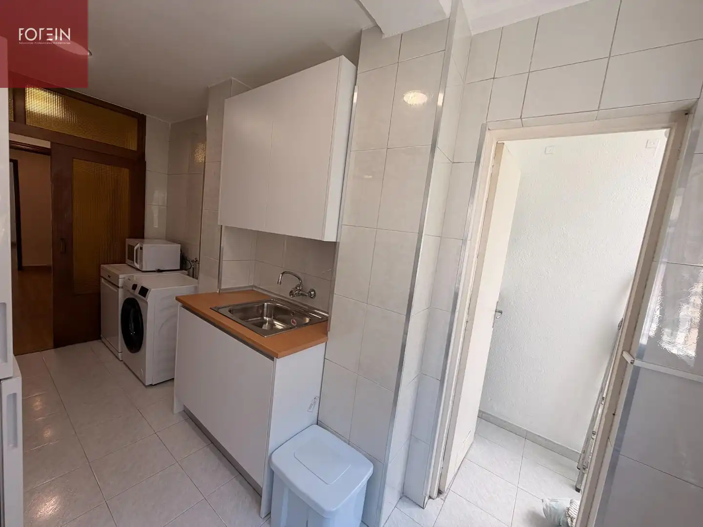 Kitchen of Flat for rent in Madrid  with Heating, Terrace and Storage room