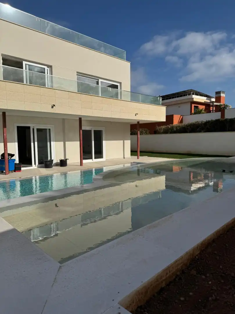 Piscina de Casa o chalet en venta en L'Alfàs del Pi con Aire acondicionado, Terraza y Trastero