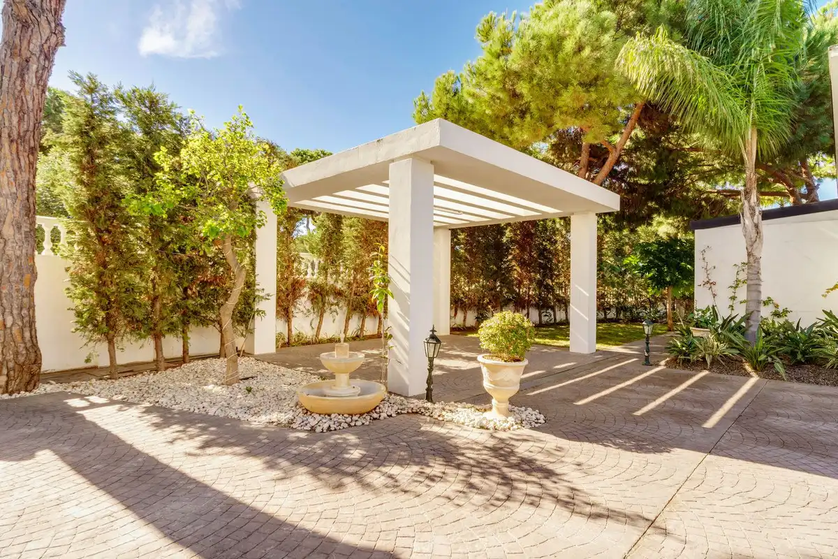 Terrassa de Casa o xalet de lloguer en Marbella amb Aire condicionat, Jardí privat i Traster