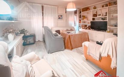 Living room of Planta baja for sale in  Córdoba Capital  with Parquet flooring and Storage room