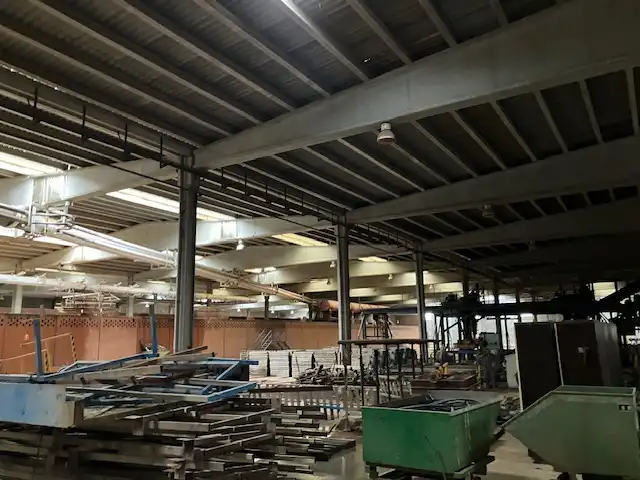 Fabrikhallen zum Verkauf in Alcolea de Cinca