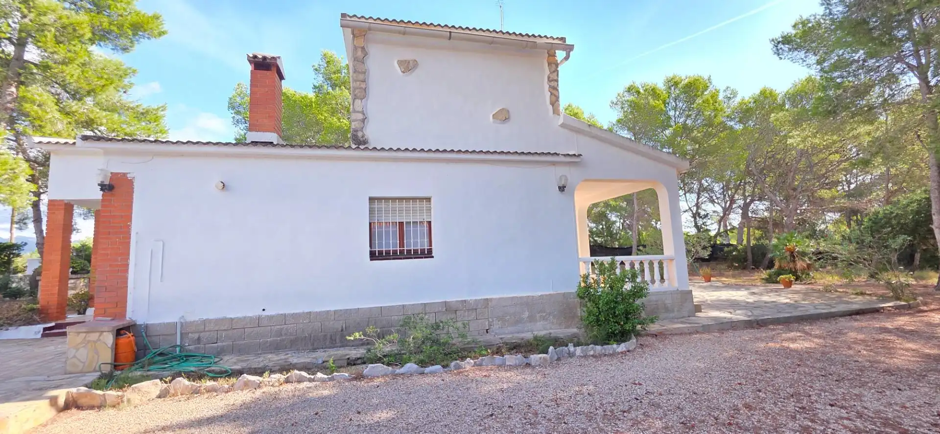 Vista exterior de Casa o xalet en venda en L'Ametlla de Mar  amb Jardí privat i Terrassa