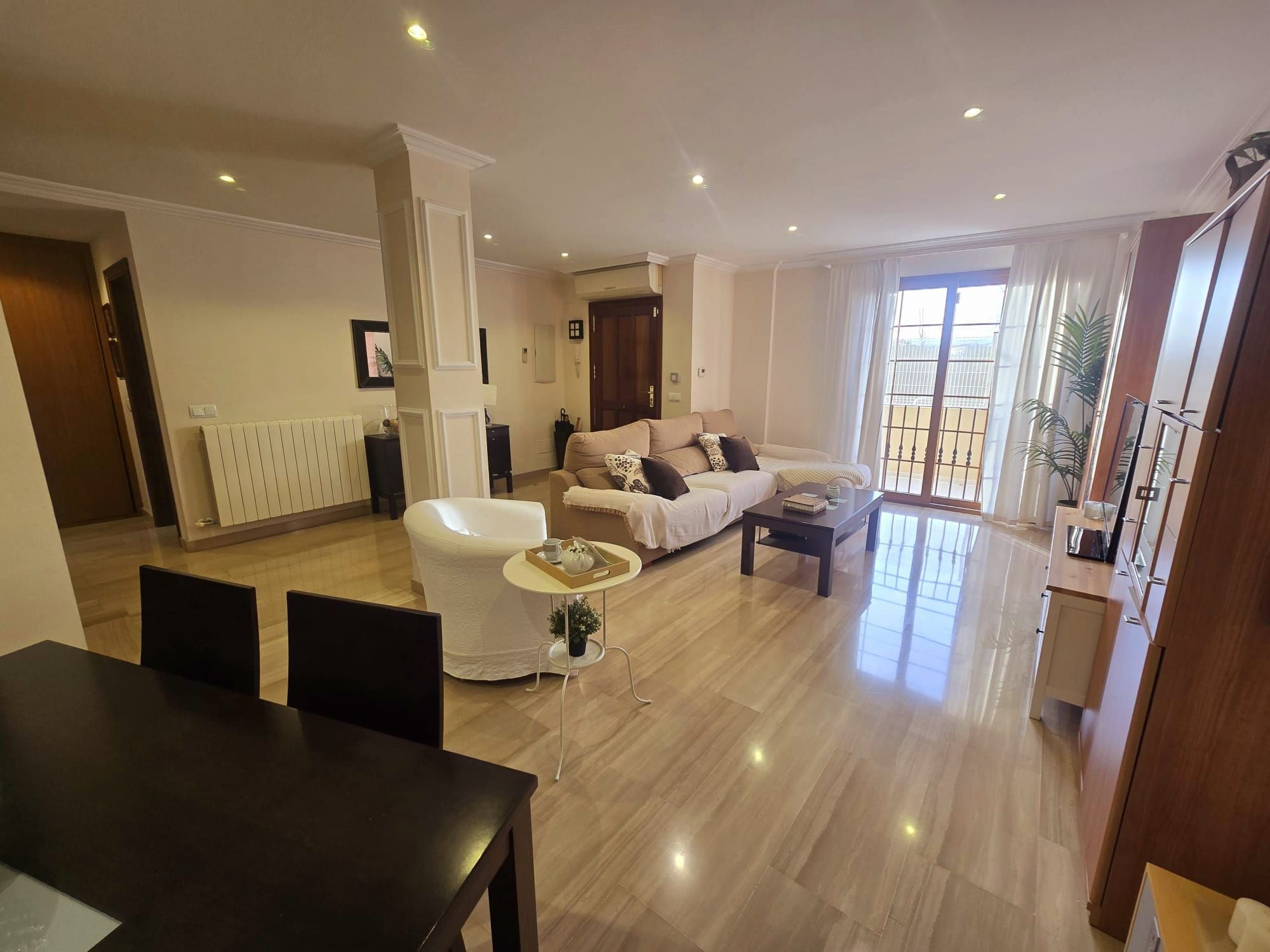Sala d'estar de Casa adosada en venda en  Palma de Mallorca amb Aire condicionat, Calefacció i Terrassa
