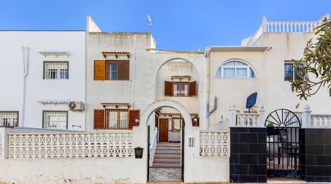 Foto 5 von Einfamilien-Reihenhaus zum Verkauf in Nueva Torrevieja, Torrevieja