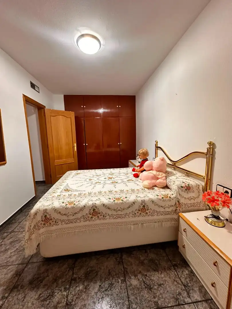 Habitación de Piso en venta en Sabadell con Aire acondicionado, Calefacción y Balcón
