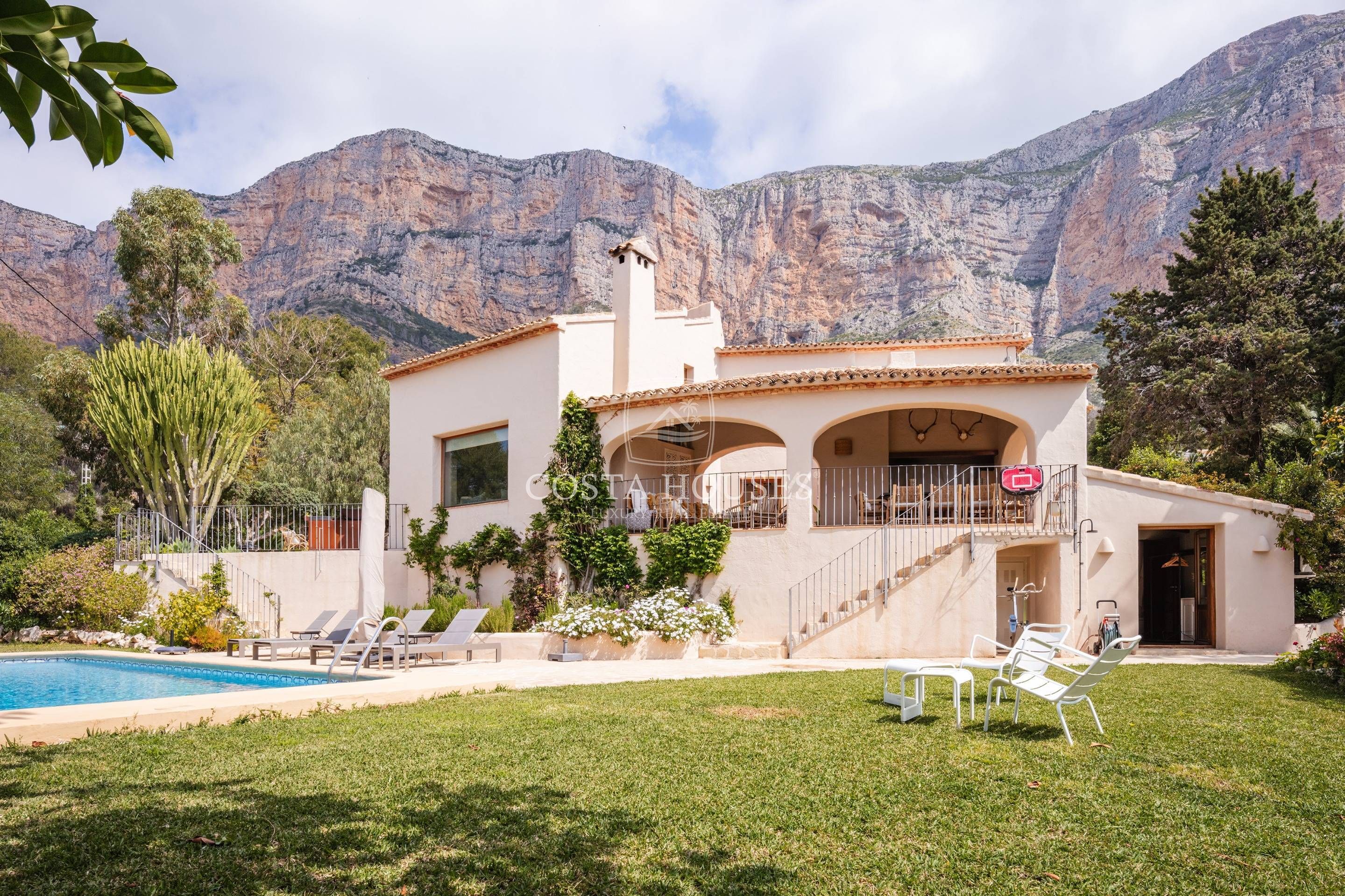 Vista exterior de Casa o chalet en venta en Jávea / Xàbia con Aire acondicionado, Calefacción y Jardín privado