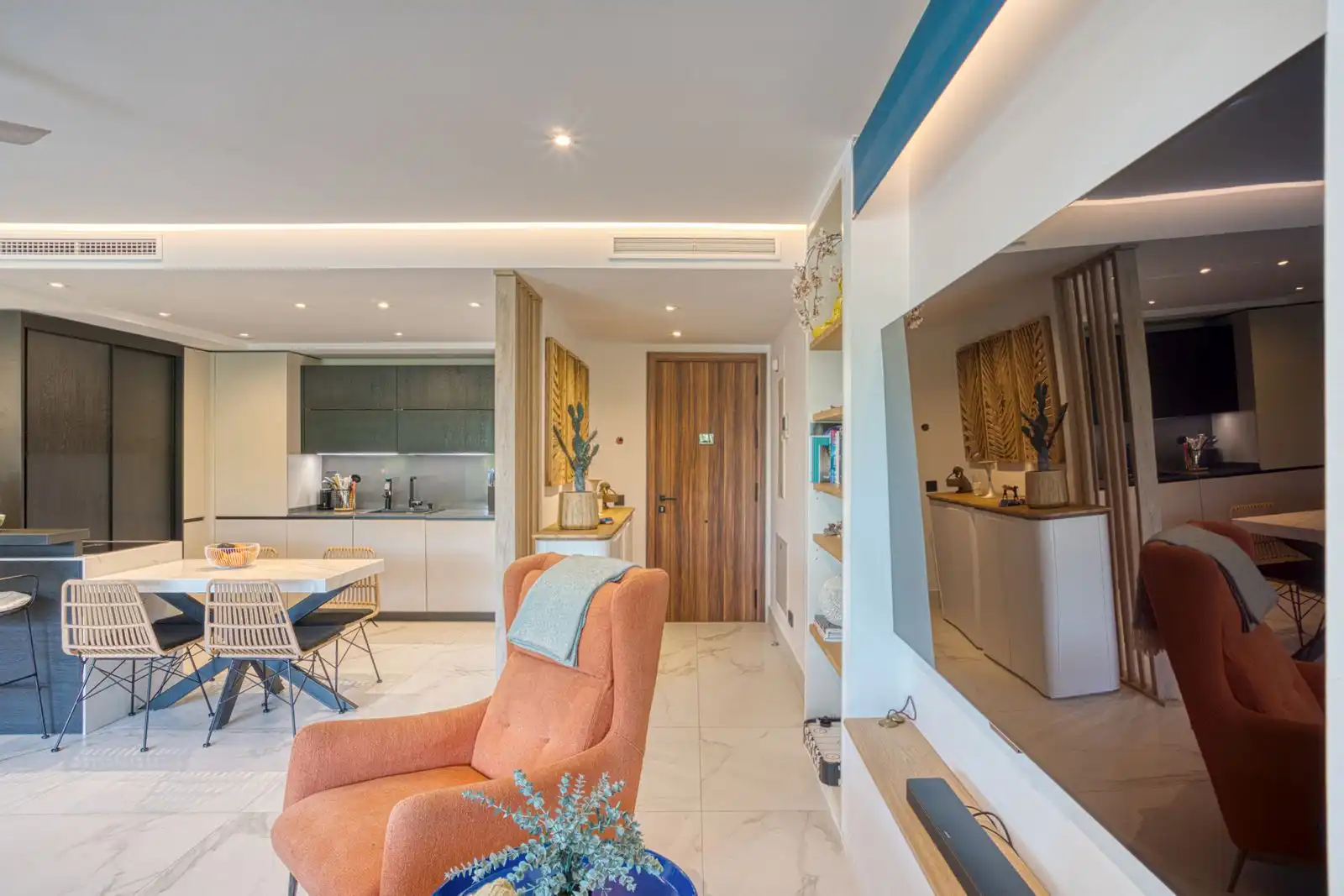 Sala de estar de Apartamento en venta en Marbella con Terraza, Trastero y Amueblado