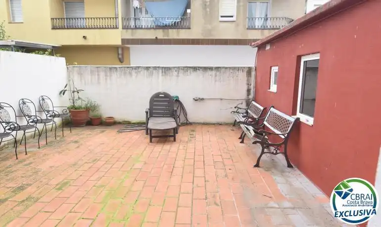 Terrassa de Local en venda en Roses