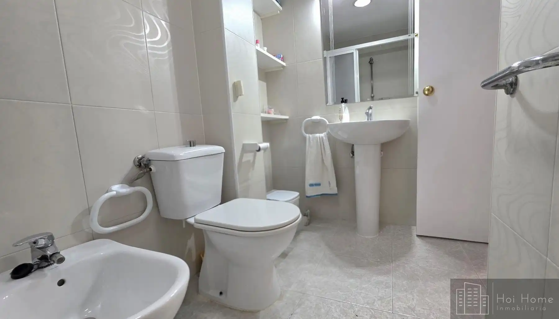 Baño de Piso en venta en El Puerto de Santa María con Terraza, Amueblado y Alarma