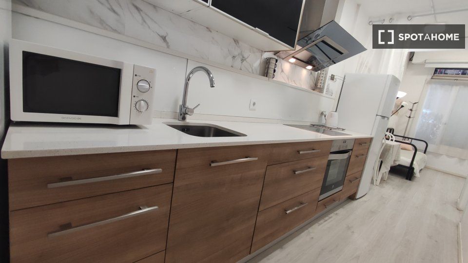 Kitchen of Flat to rent in  Barcelona Capital  with Air Conditioner, Heating and Furnished