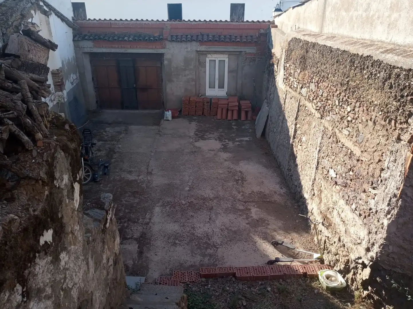 Houses for sale in Montemolín