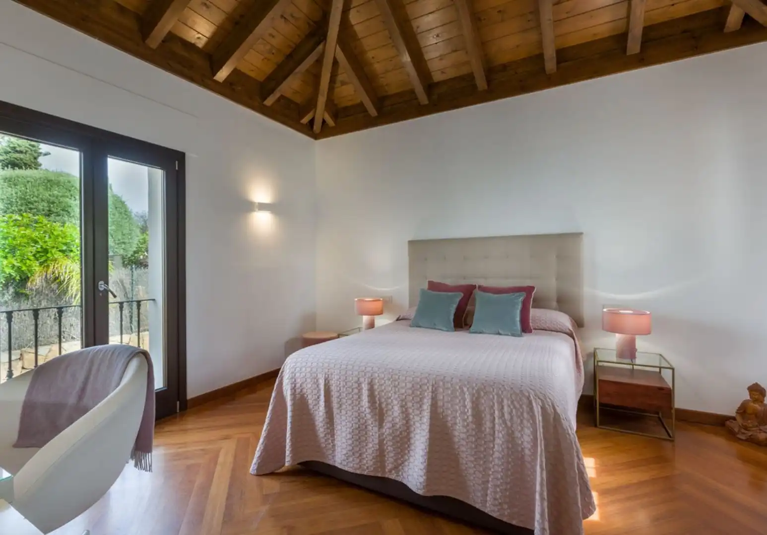 Dormitori de Casa o xalet de lloguer en Marbella amb Aire condicionat, Terrassa i Piscina