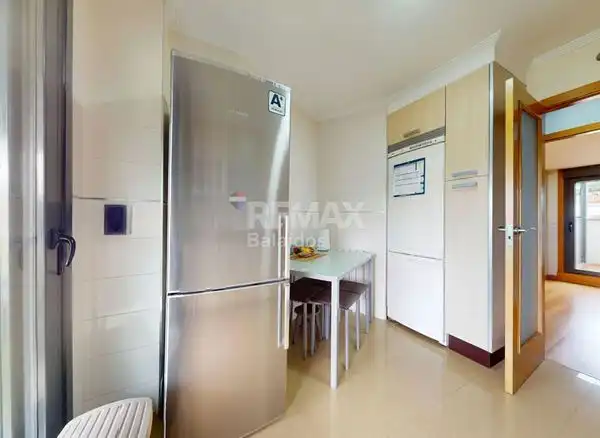 Kitchen of Attic for sale in Vigo   with Heating, Parquet flooring and Terrace