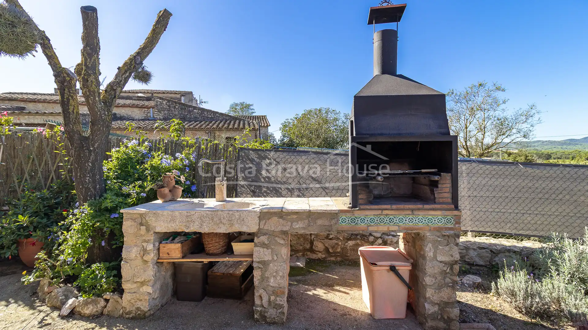 Country homes for sale in Begur  with Air Conditioner, Heating and Private garden