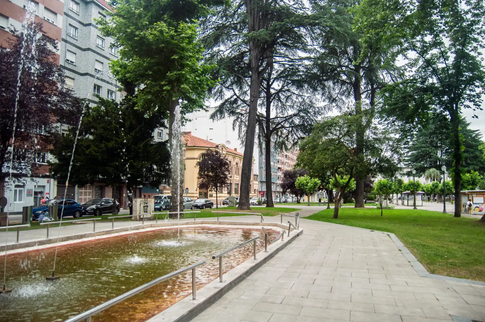 Vista exterior de Piso en venta en Langreo con Calefacción, Terraza y Trastero