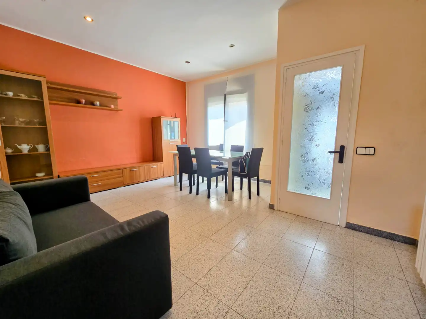 Comedor de Casa adosada en venta en Manlleu con Calefacción, Jardín privado y Terraza
