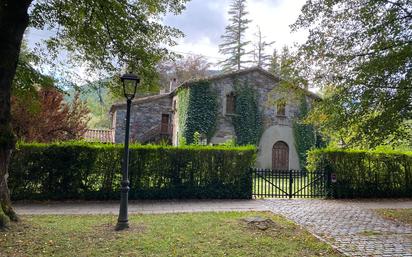 Vista exterior de Casa o xalet en venda en Camprodon amb Calefacció, Jardí privat i Terrassa